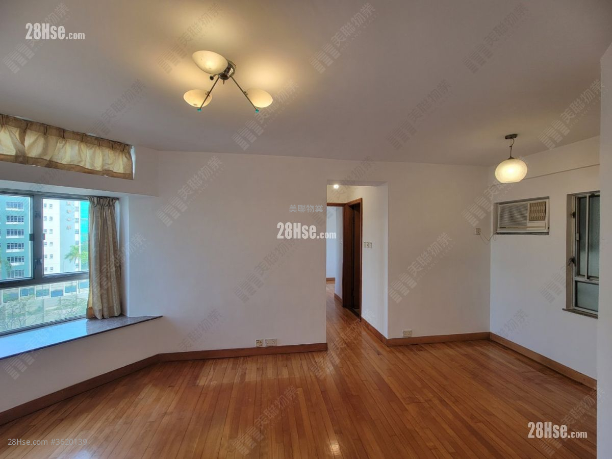 Kingswood Villas Sell 2 Bedrooms 441 ft² Kingswood Villas Sell 2 Bedrooms 441 ft²