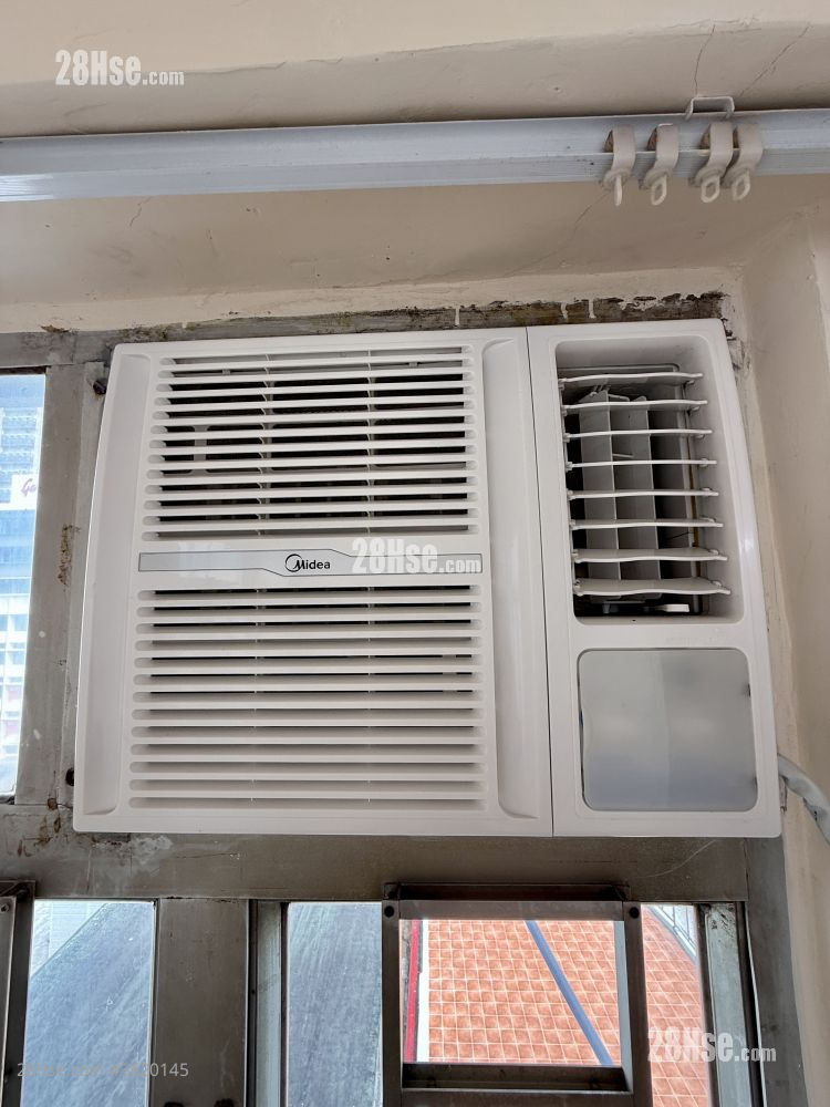Leung Chau Building Rental 2 Bedrooms , 1 Bathroom 280 ft² Leung Chau Building Rental 2 Bedrooms , 1 Bathroom 280 ft²