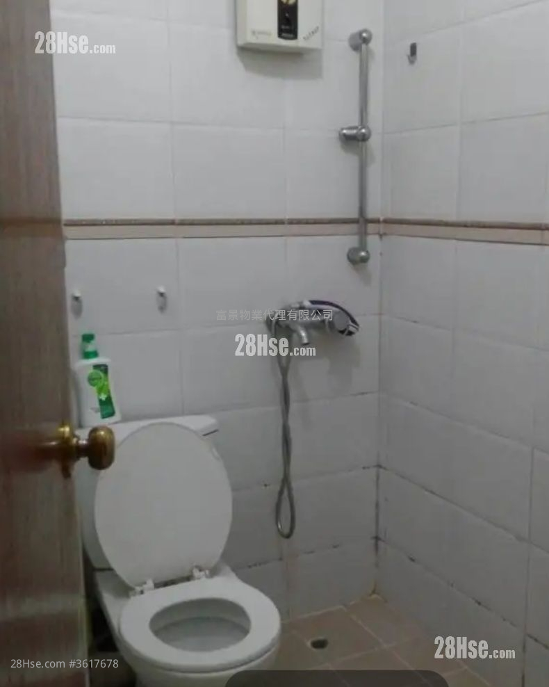 村屋 租盤 1 房 , 1 浴室 360 平方呎 村屋 租盤 1 房 , 1 浴室 360 平方呎