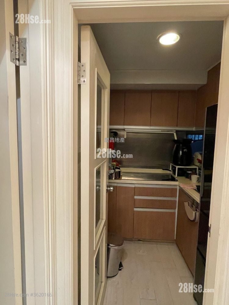 Maple Gardens Sell 3 Bedrooms , 2 Bathrooms 608 ft² Maple Gardens Sell 3 Bedrooms , 2 Bathrooms 608 ft²