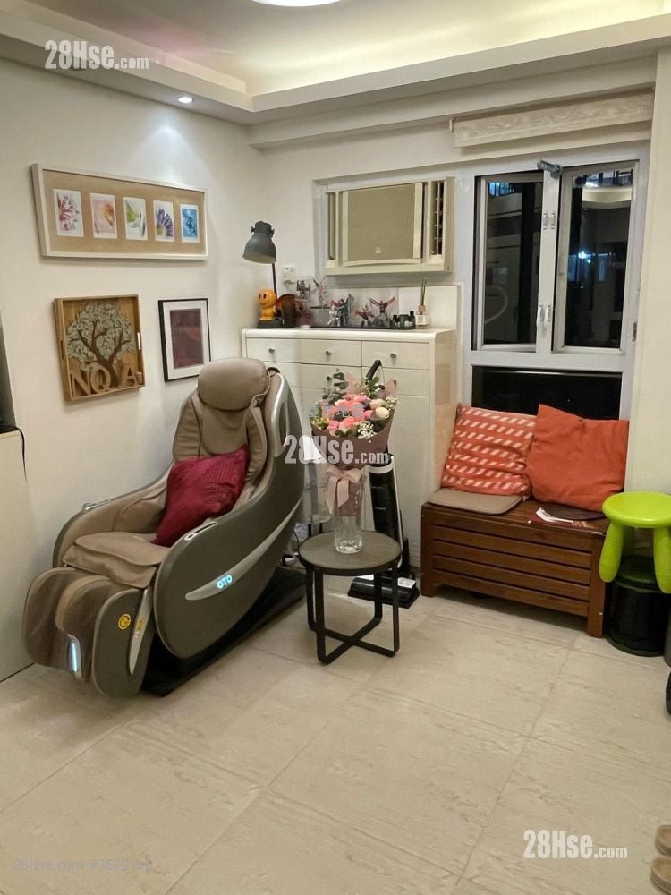 Maple Gardens Sell 3 Bedrooms , 2 Bathrooms 608 ft² Maple Gardens Sell 3 Bedrooms , 2 Bathrooms 608 ft²