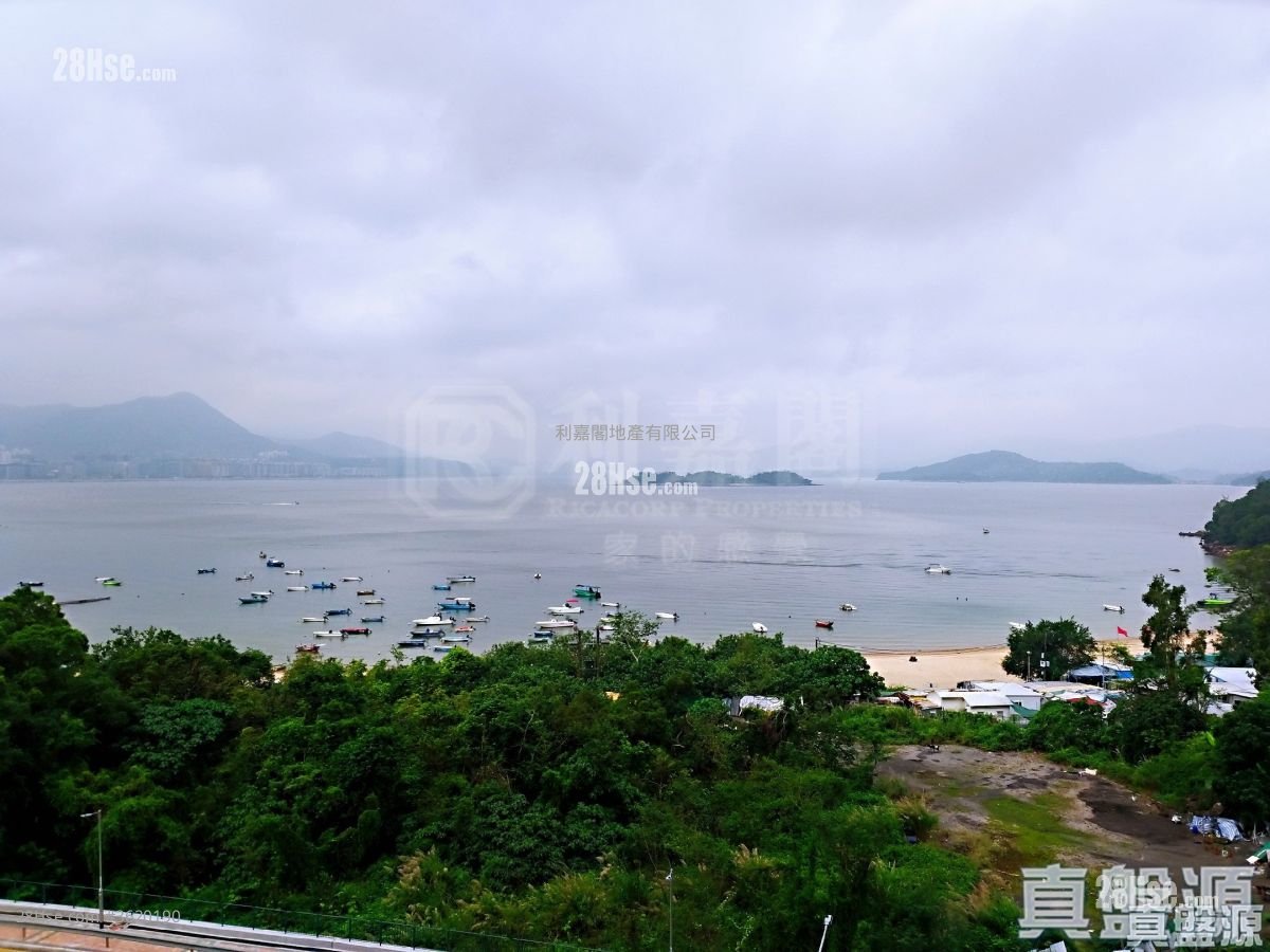 迎海 售盤 4 房 , 2 浴室 1,554 平方呎 迎海 售盤 4 房 , 2 浴室 1,554 平方呎