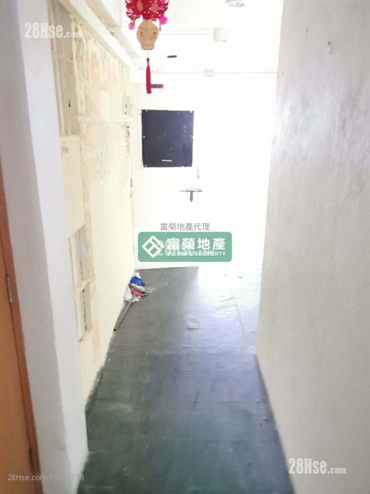 52 Sai Yeung Choi Street South Street  Rental Studio , 1 Bathroom 598 ft² 52 Sai Yeung Choi Street South Street  Rental Studio , 1 Bathroom 598 ft²