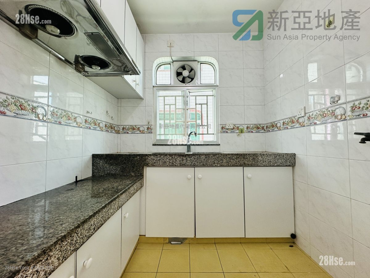 Village Rental 3 Bedrooms , 2 Bathrooms Village Rental 3 Bedrooms , 2 Bathrooms