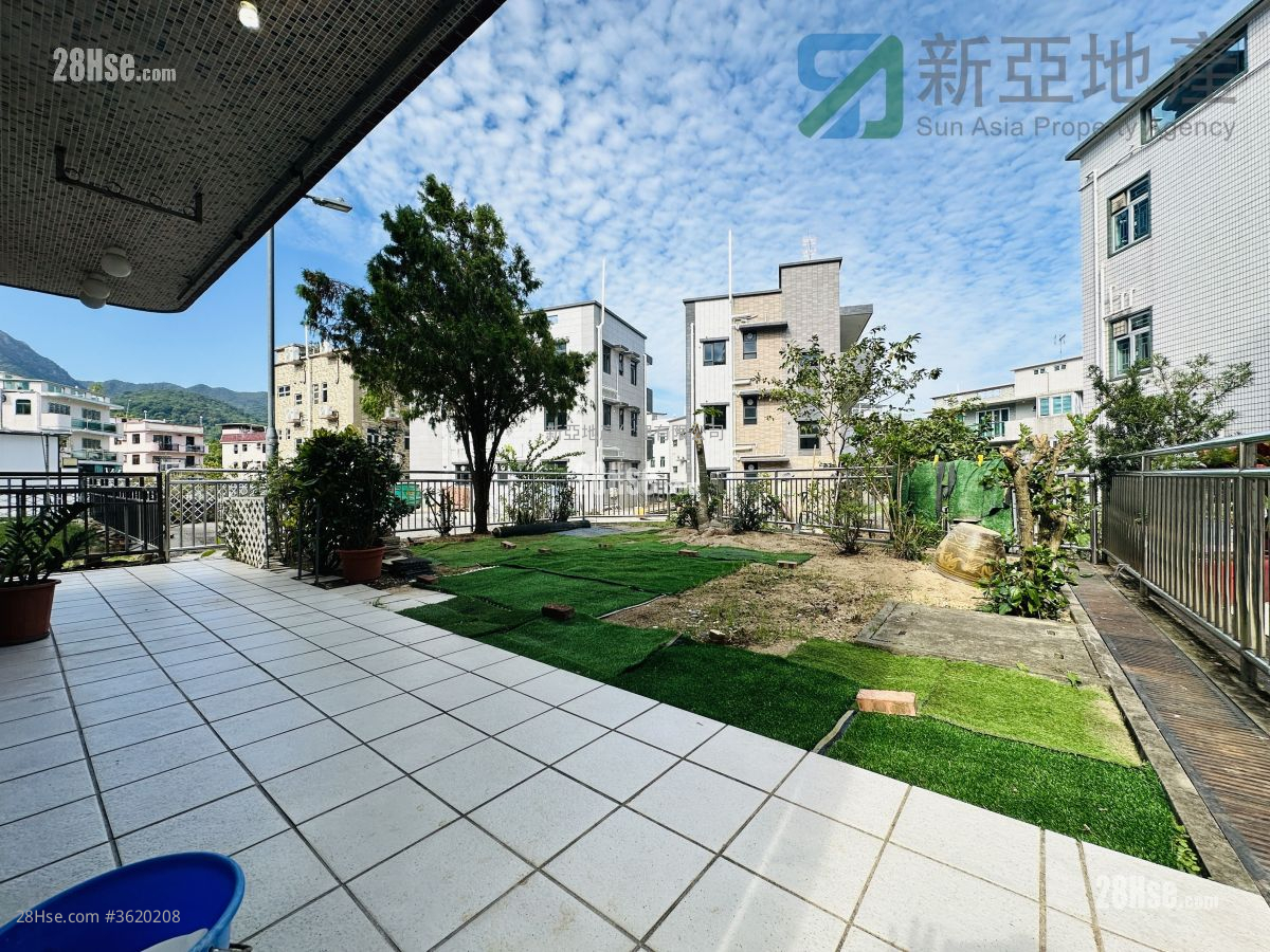 Village Rental 3 Bedrooms , 2 Bathrooms Village Rental 3 Bedrooms , 2 Bathrooms