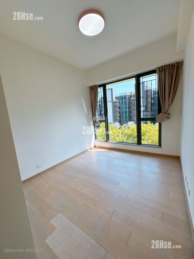 The Bloomsway Rental 1,377 ft² The Bloomsway Rental 1,377 ft²
