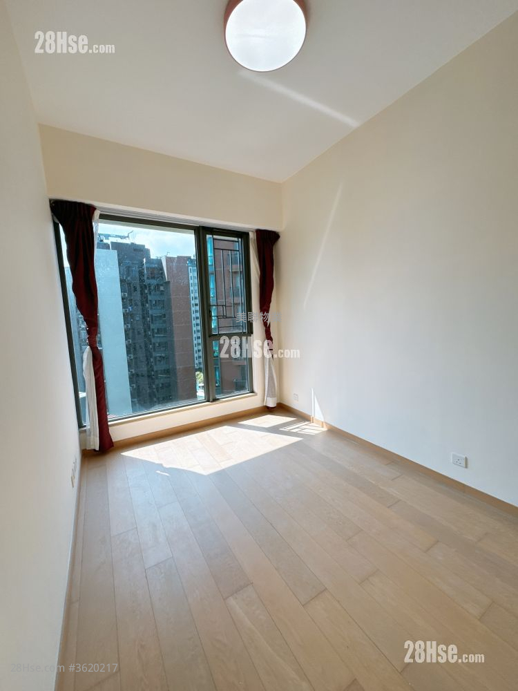 The Bloomsway Rental 1,377 ft² The Bloomsway Rental 1,377 ft²