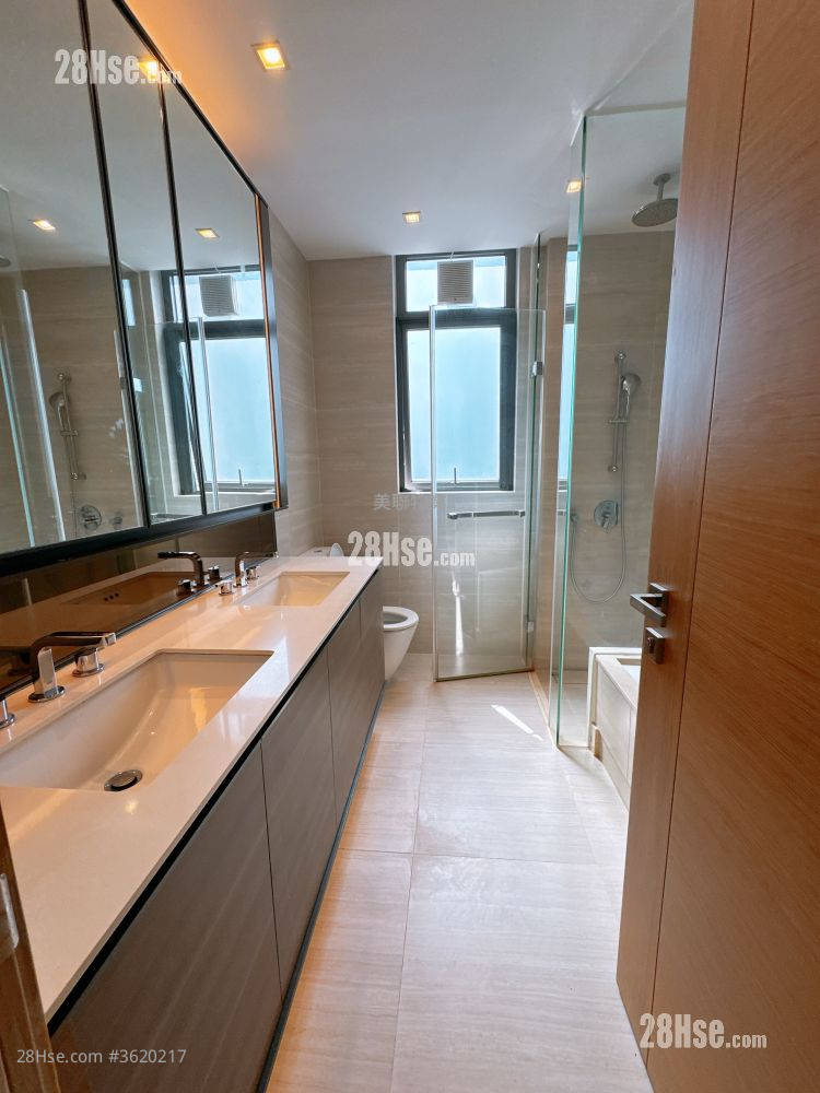 The Bloomsway Rental 1,377 ft² The Bloomsway Rental 1,377 ft²