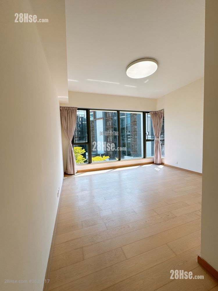 The Bloomsway Rental 1,377 ft² The Bloomsway Rental 1,377 ft²