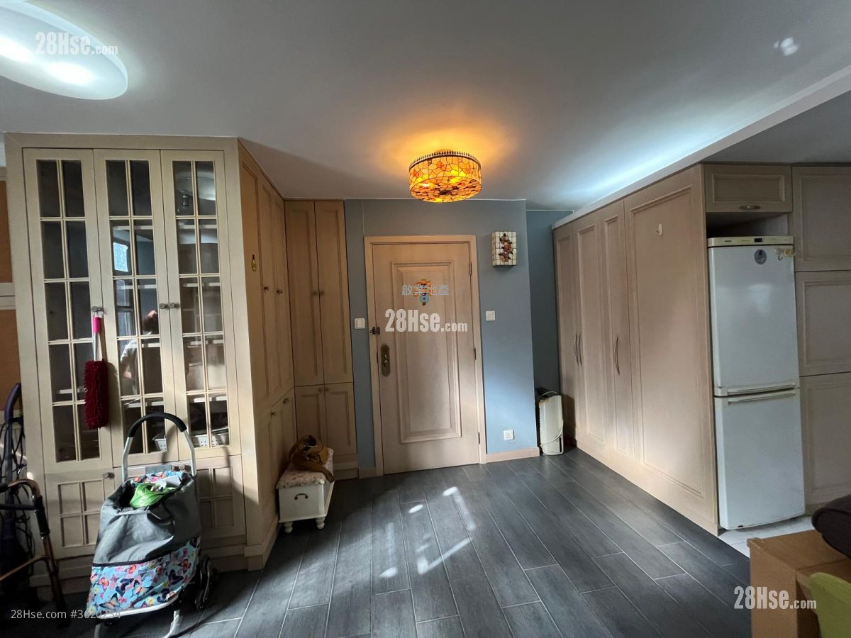 Mei Foo Sun Chuen Sell 3 Bedrooms , 2 Bathrooms 752 ft² Mei Foo Sun Chuen Sell 3 Bedrooms , 2 Bathrooms 752 ft²