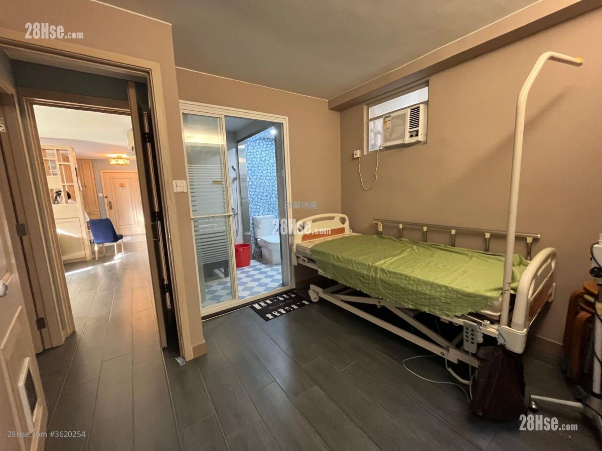 Mei Foo Sun Chuen Sell 3 Bedrooms , 2 Bathrooms 752 ft² Mei Foo Sun Chuen Sell 3 Bedrooms , 2 Bathrooms 752 ft²