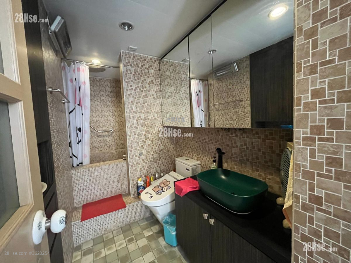 Mei Foo Sun Chuen Sell 3 Bedrooms , 2 Bathrooms 752 ft² Mei Foo Sun Chuen Sell 3 Bedrooms , 2 Bathrooms 752 ft²