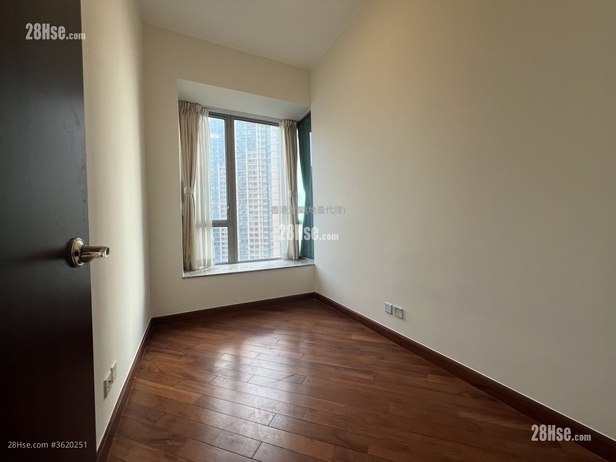 The Hermitage Sell 4 Bedrooms , 3 Bathrooms 1,278 ft² The Hermitage Sell 4 Bedrooms , 3 Bathrooms 1,278 ft²