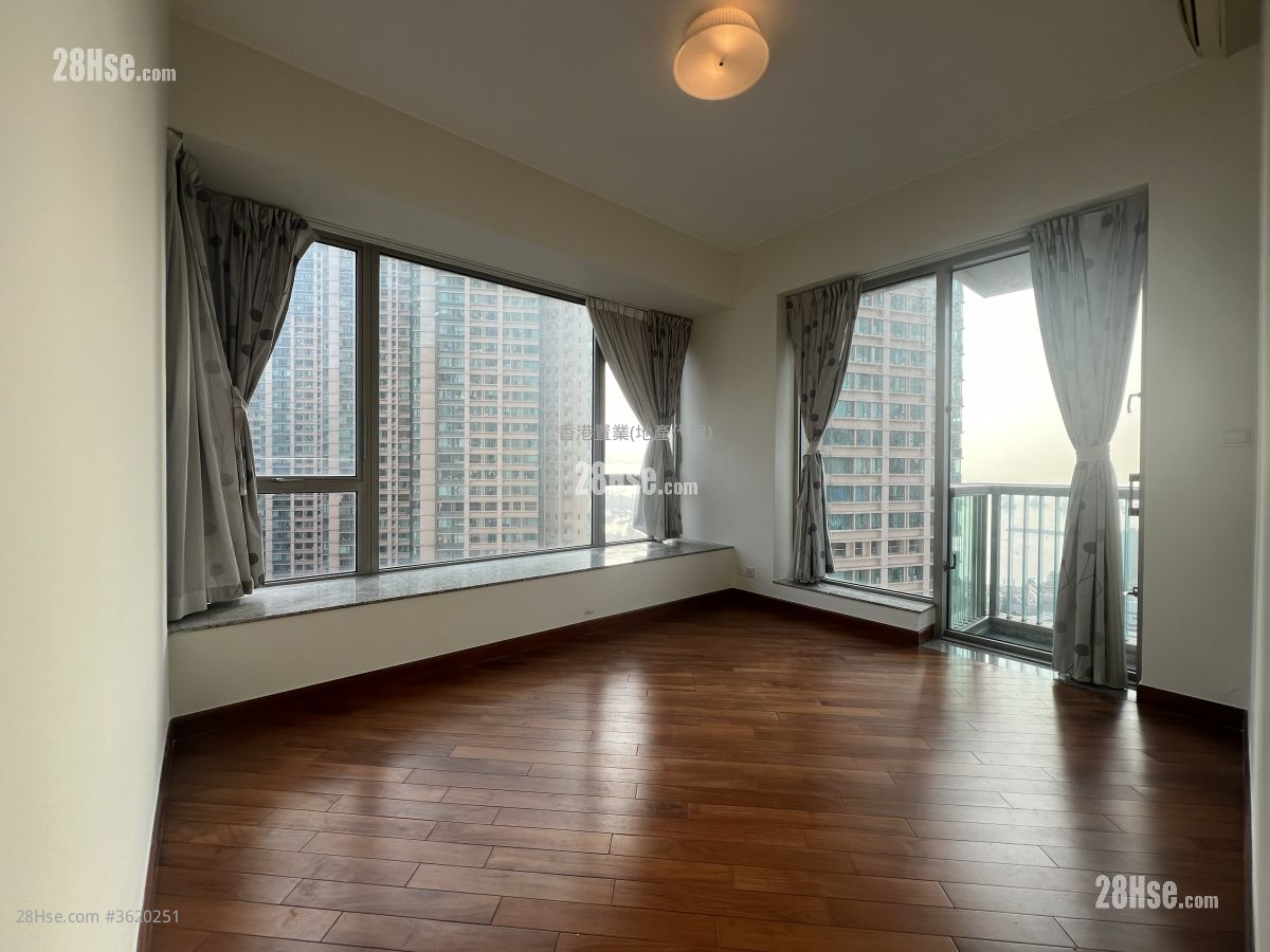 The Hermitage Sell 4 Bedrooms , 3 Bathrooms 1,278 ft² The Hermitage Sell 4 Bedrooms , 3 Bathrooms 1,278 ft²