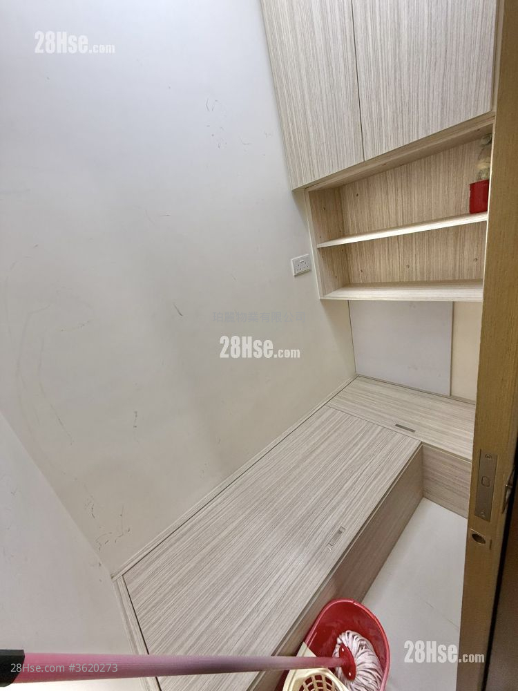 Sol City Sell 3 Bedrooms , 2 Bathrooms 719 ft² Sol City Sell 3 Bedrooms , 2 Bathrooms 719 ft²