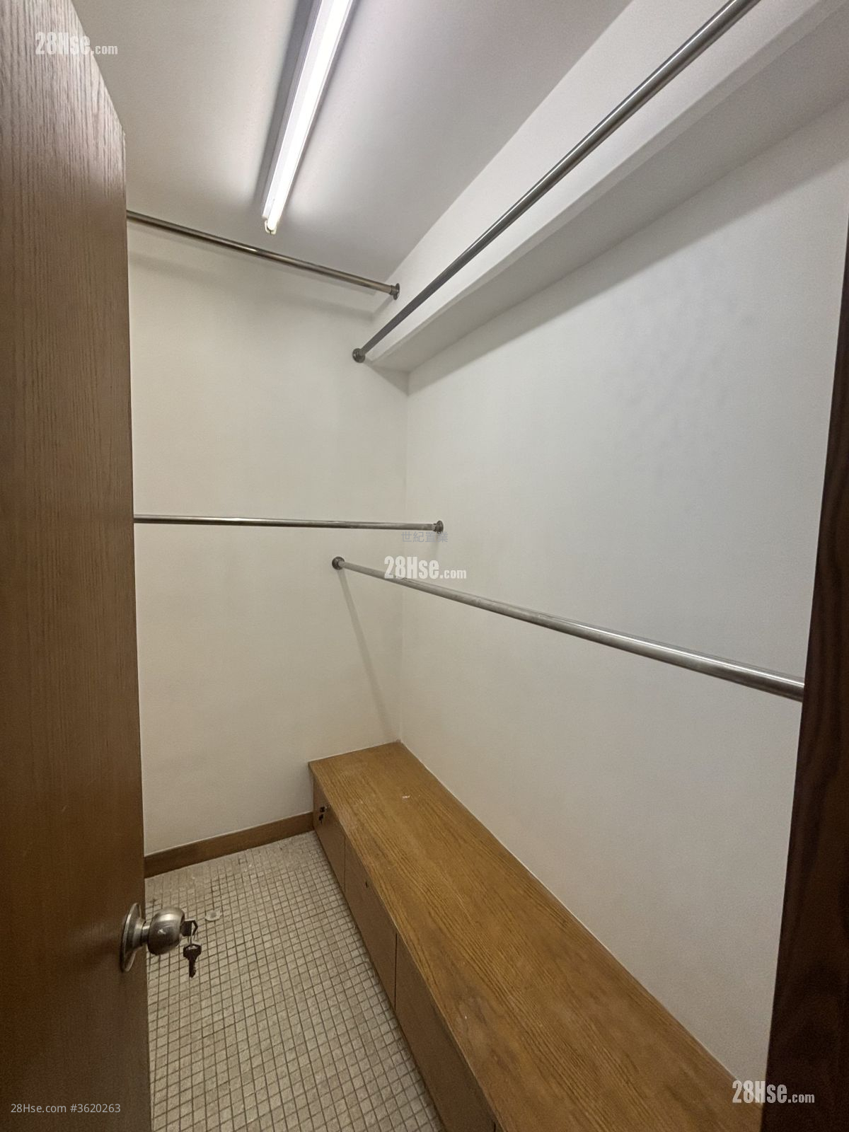 Apartment Rental 2 Bathrooms 670 ft² Apartment Rental 2 Bathrooms 670 ft²