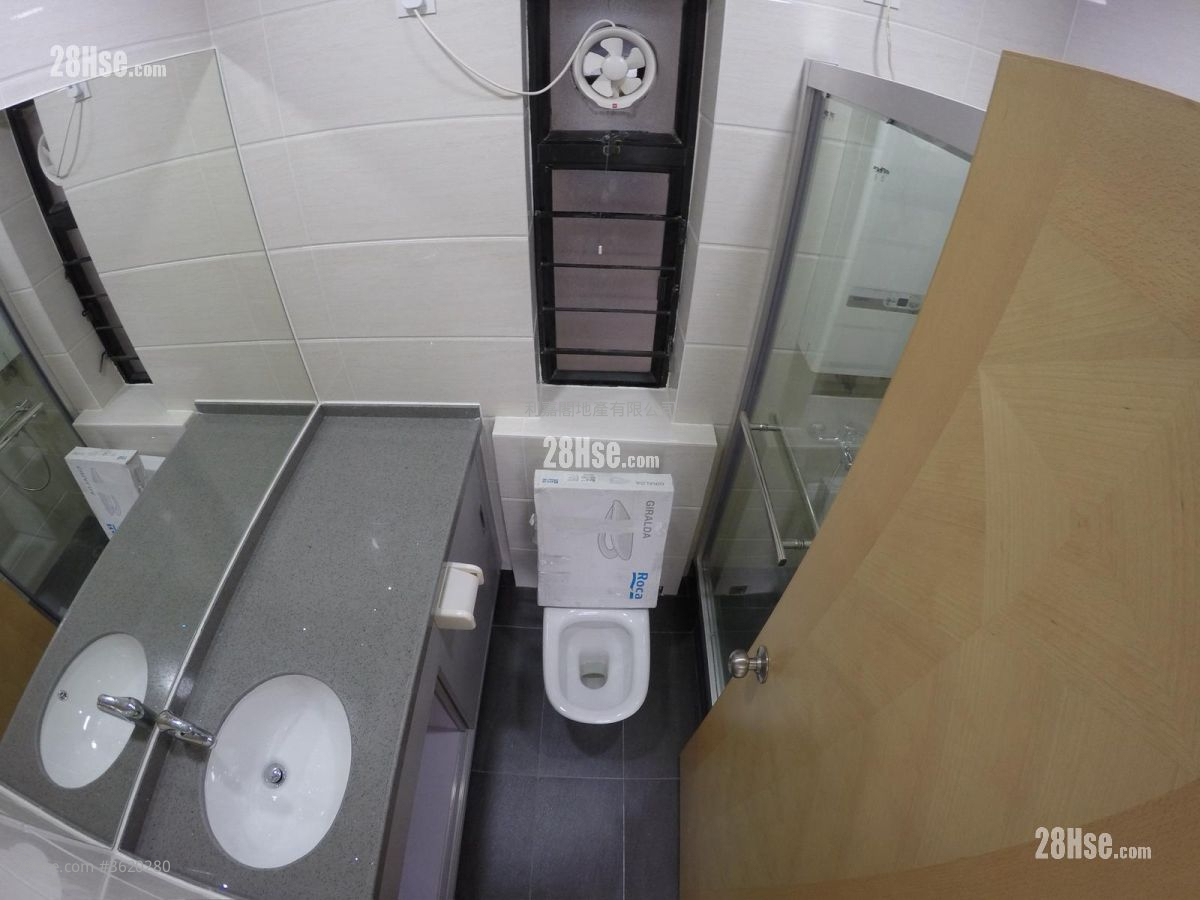 Scenery Court Sell 2 Bedrooms , 1 Bathroom 379 ft² Scenery Court Sell 2 Bedrooms , 1 Bathroom 379 ft²