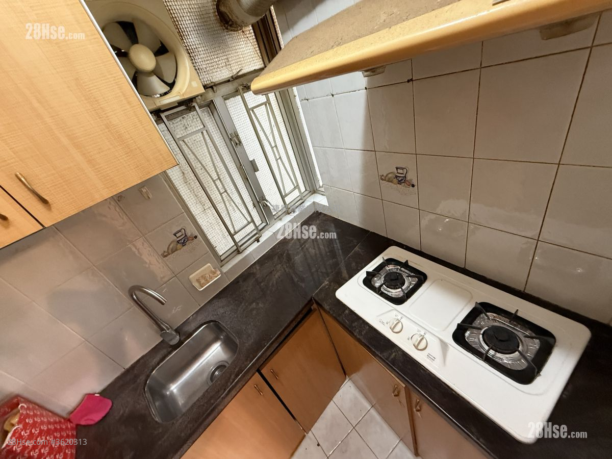 Whampoa Estate Sell 2 Bedrooms , 1 Bathroom 401 ft² Whampoa Estate Sell 2 Bedrooms , 1 Bathroom 401 ft²