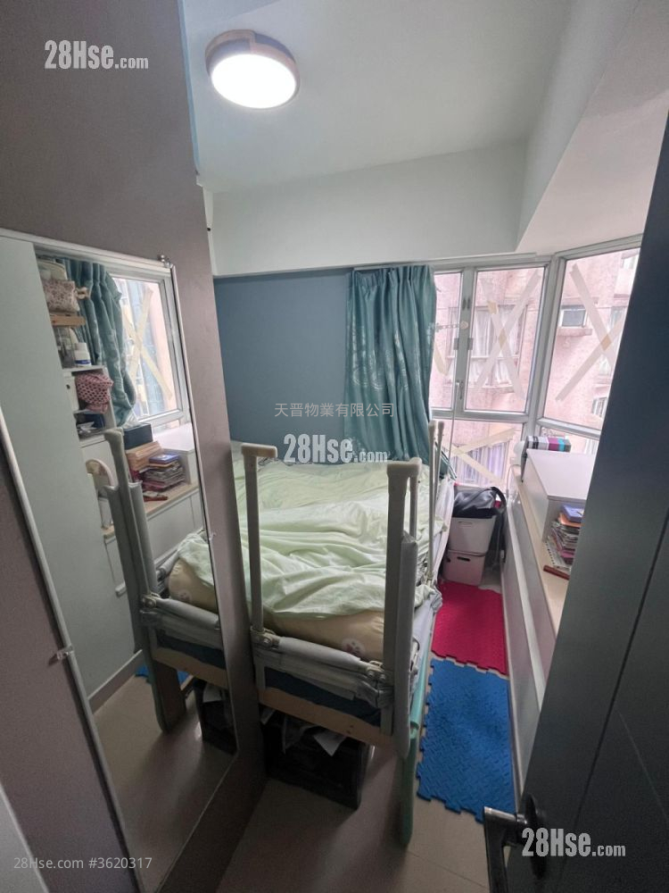 Bailey Garden Sell 2 Bedrooms , 1 Bathroom 379 ft² Bailey Garden Sell 2 Bedrooms , 1 Bathroom 379 ft²