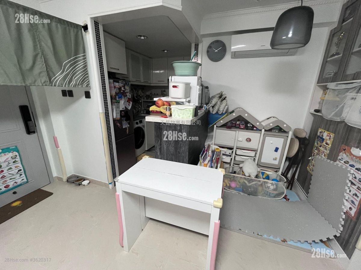 Bailey Garden Sell 2 Bedrooms , 1 Bathroom 379 ft² Bailey Garden Sell 2 Bedrooms , 1 Bathroom 379 ft²