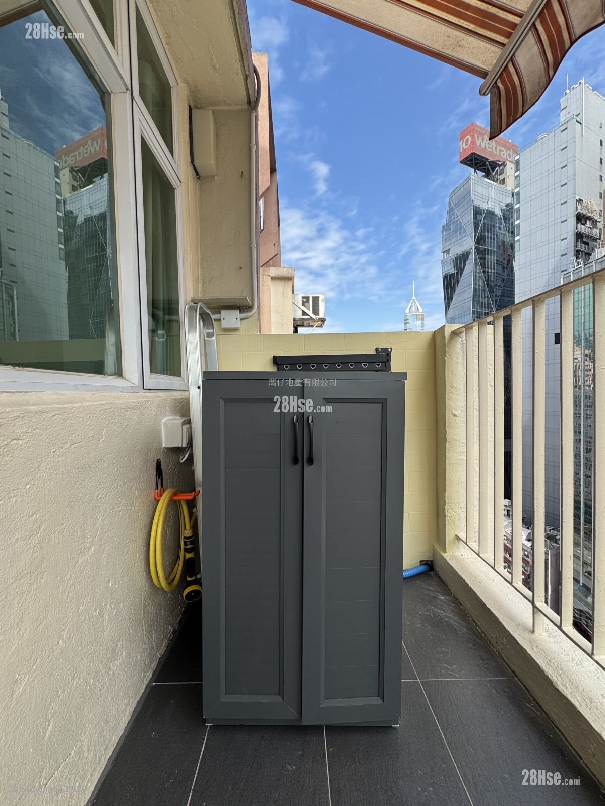 Wing Tak Building Rental 1 Bedroom , 1 Bathroom 290 ft² Wing Tak Building Rental 1 Bedroom , 1 Bathroom 290 ft²