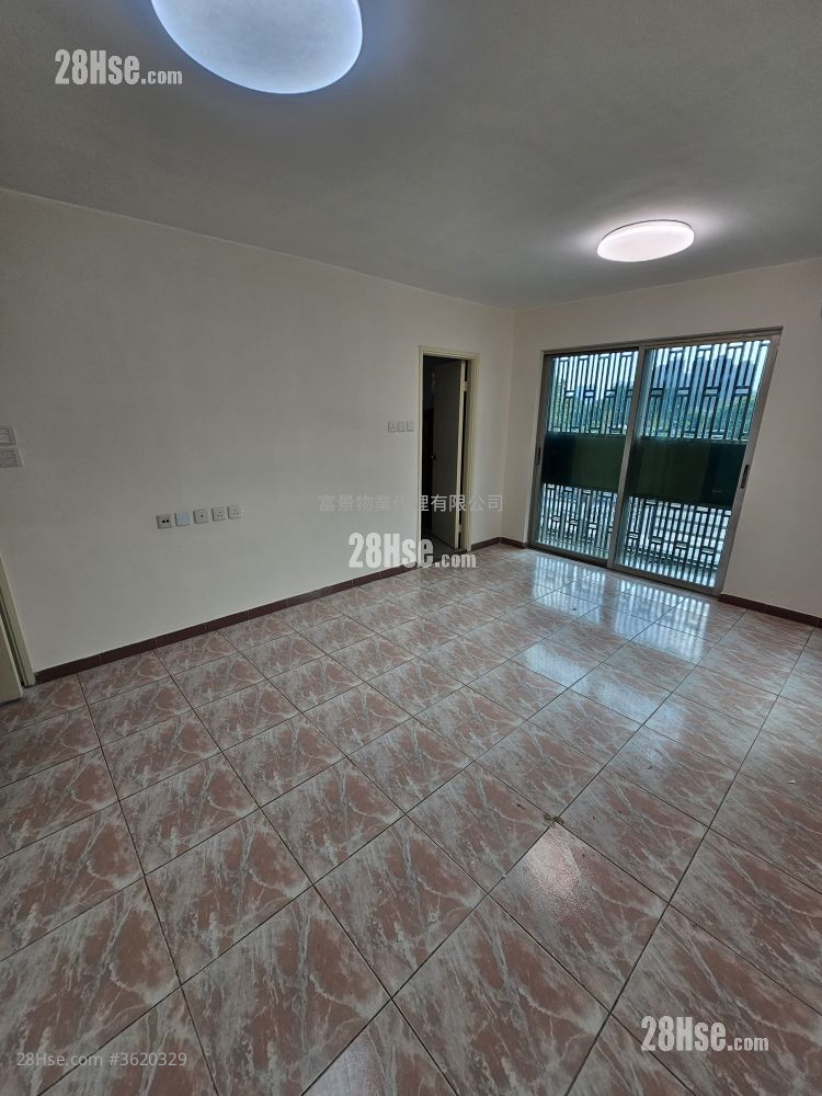 Village Rental 3 Bedrooms , 1 Bathroom 653 ft² Village Rental 3 Bedrooms , 1 Bathroom 653 ft²