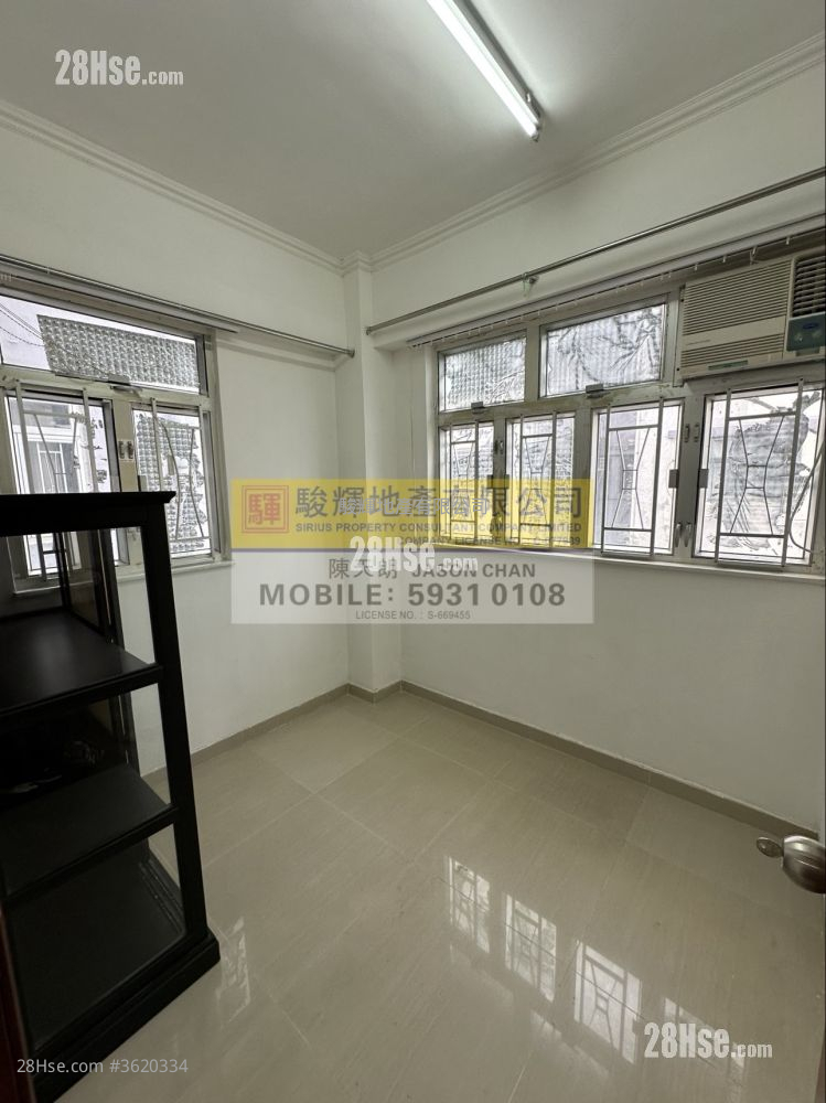 Kam Wah Building Rental 3 Bedrooms , 1 Bathroom 414 ft² Kam Wah Building Rental 3 Bedrooms , 1 Bathroom 414 ft²