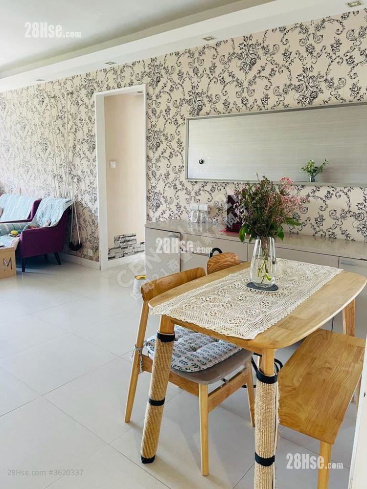 Greenwood Terrace Sell 3 Bedrooms , 2 Bathrooms 882 ft² Greenwood Terrace Sell 3 Bedrooms , 2 Bathrooms 882 ft²