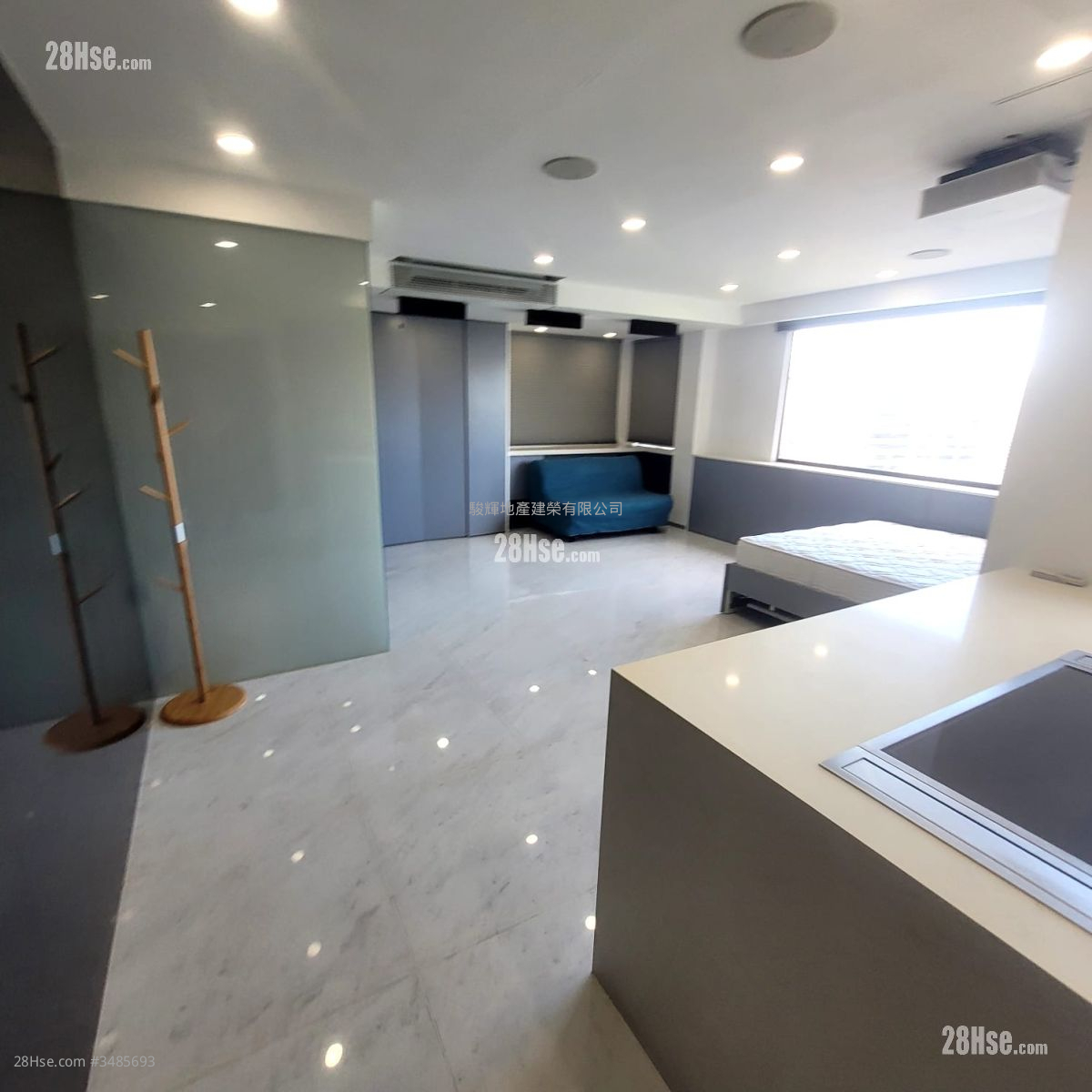 Sunshine Building Rental Studio 461 ft² Sunshine Building Rental Studio 461 ft²