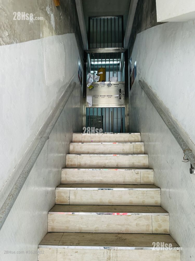 Chinese Mansion Rental Studio , 3 Bathrooms 660 ft² Chinese Mansion Rental Studio , 3 Bathrooms 660 ft²