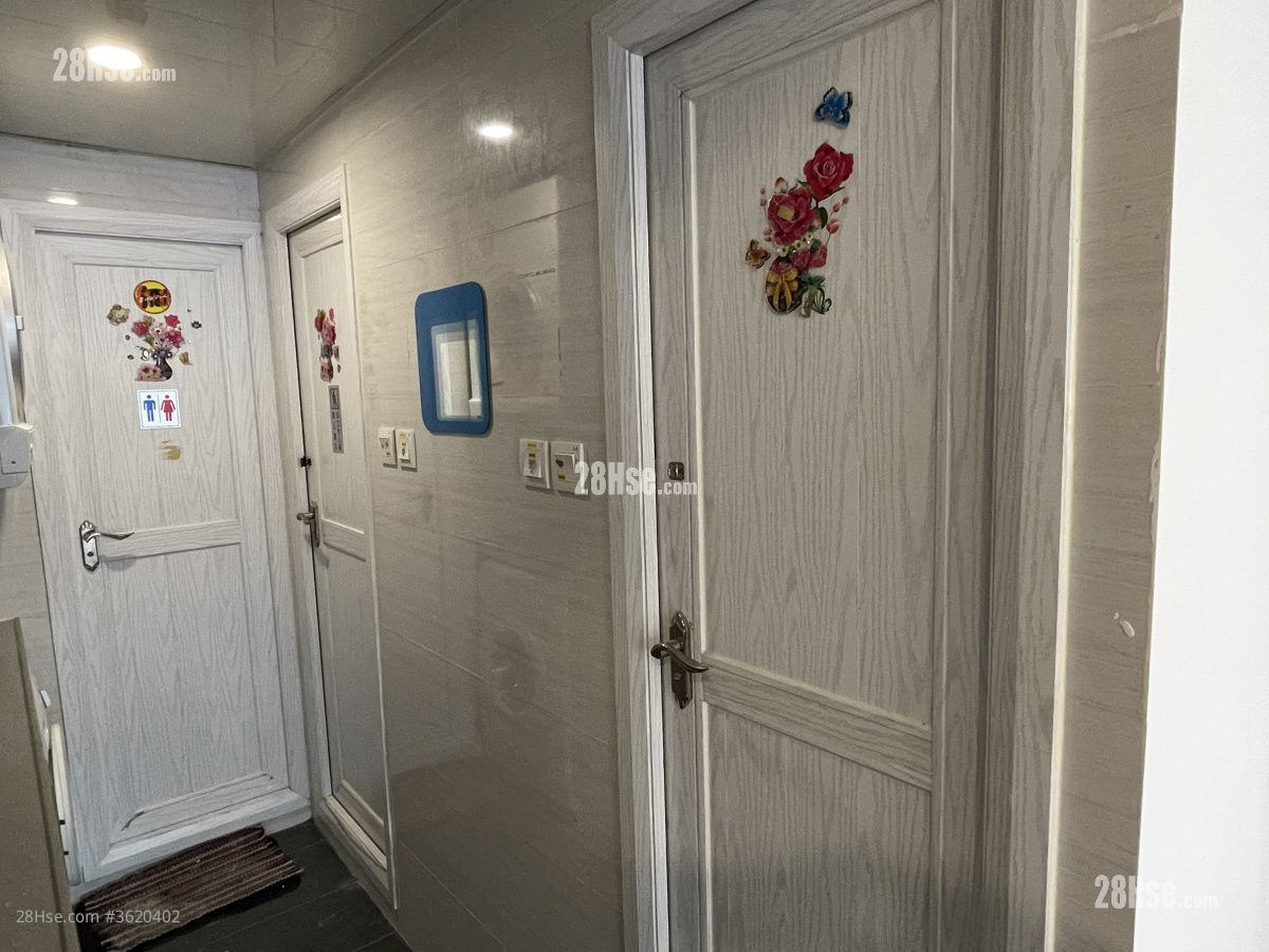 Chinese Mansion Rental Studio , 3 Bathrooms 660 ft² Chinese Mansion Rental Studio , 3 Bathrooms 660 ft²