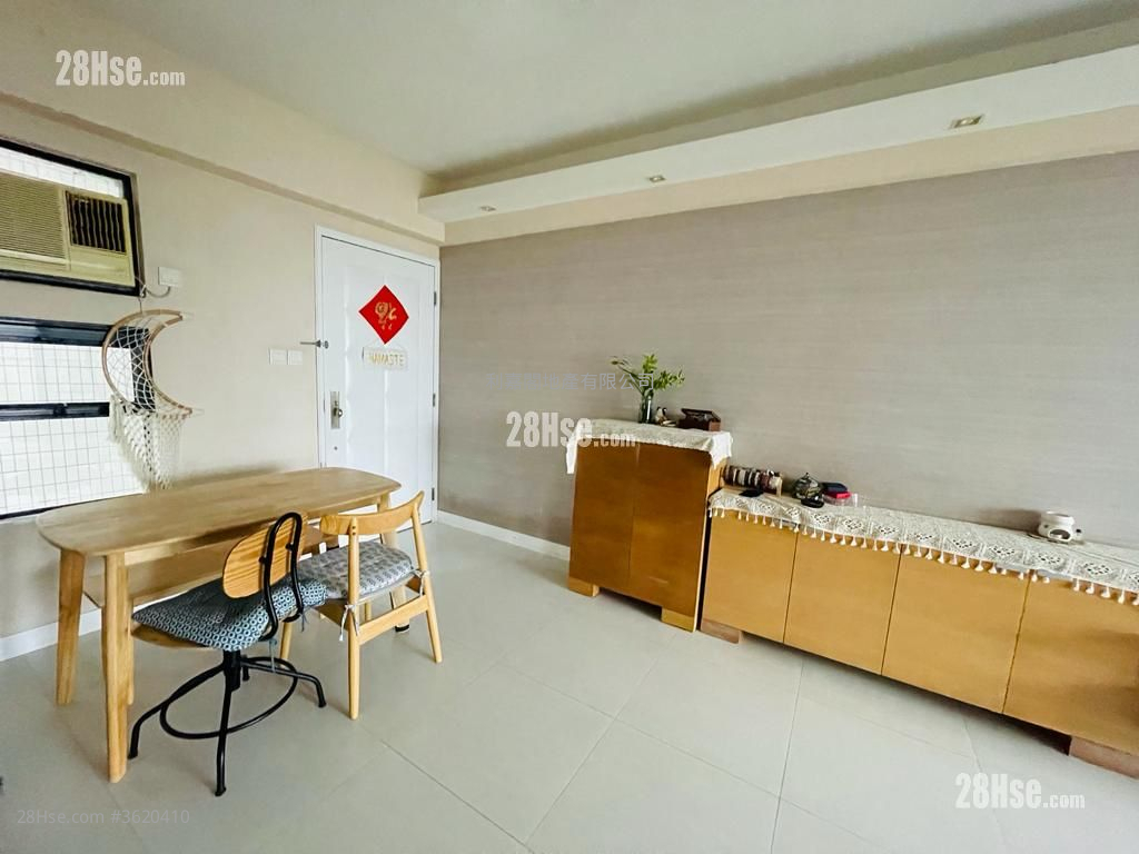 Greenwood Terrace Sell 3 Bedrooms , 2 Bathrooms 882 ft² Greenwood Terrace Sell 3 Bedrooms , 2 Bathrooms 882 ft²