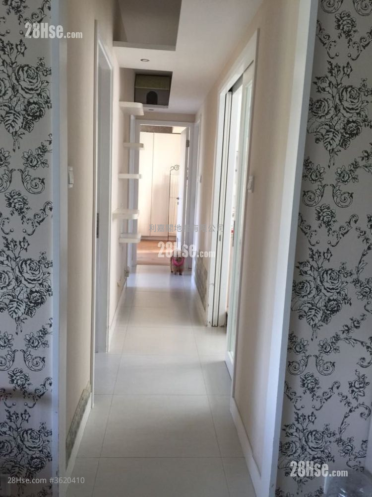 Greenwood Terrace Sell 3 Bedrooms , 2 Bathrooms 882 ft² Greenwood Terrace Sell 3 Bedrooms , 2 Bathrooms 882 ft²