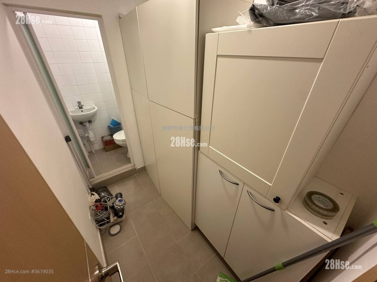 The Riverpark Rental 826 ft² The Riverpark Rental 826 ft²