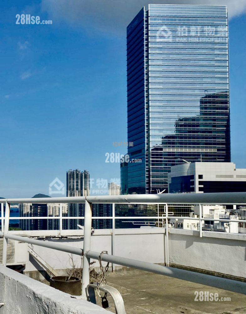 King's View Court Sell 2 Bedrooms , 1 Bathroom 548 ft² King's View Court Sell 2 Bedrooms , 1 Bathroom 548 ft²