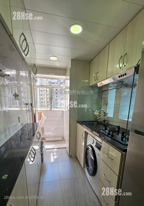 Chun King Court Sell 3 Bedrooms , 1 Bathroom 464 ft² Chun King Court Sell 3 Bedrooms , 1 Bathroom 464 ft²