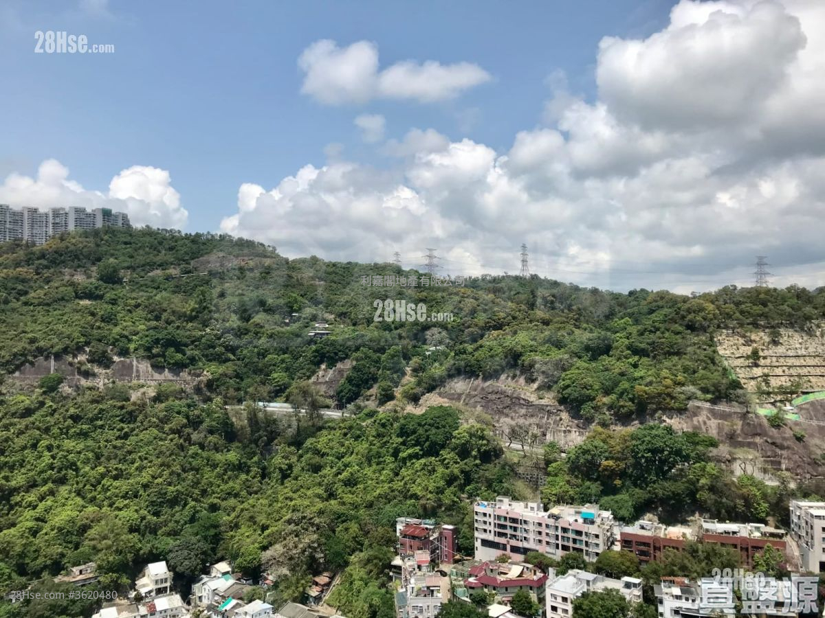 Lai Yan Court Sell 2 Bedrooms , 1 Bathroom 428 ft² Lai Yan Court Sell 2 Bedrooms , 1 Bathroom 428 ft²