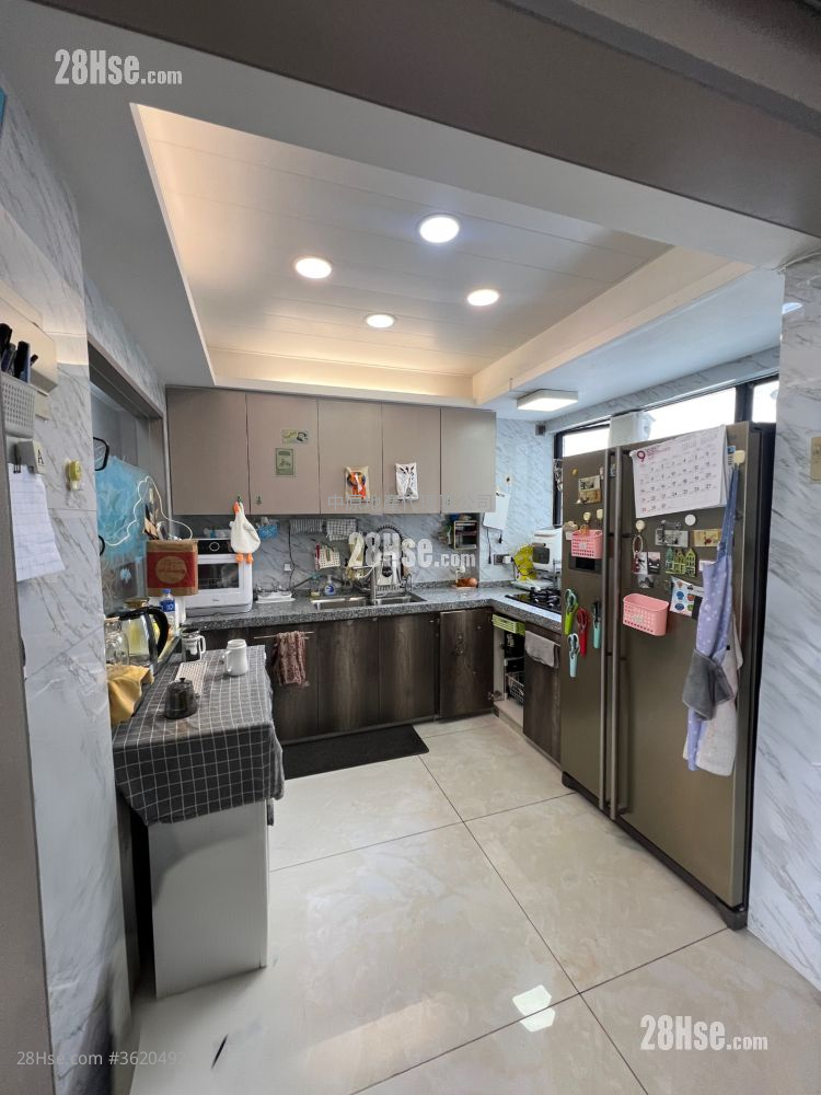 華翠園 售盤 3 房 , 3 浴室 1,143 平方呎 華翠園 售盤 3 房 , 3 浴室 1,143 平方呎