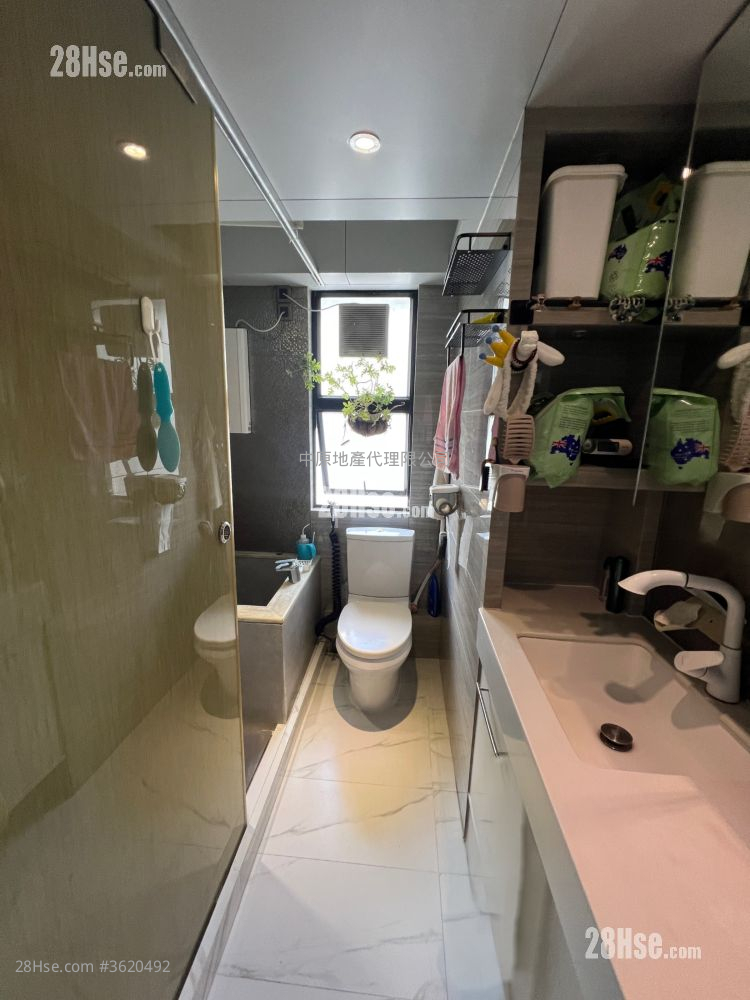 華翠園 售盤 3 房 , 3 浴室 1,143 平方呎 華翠園 售盤 3 房 , 3 浴室 1,143 平方呎