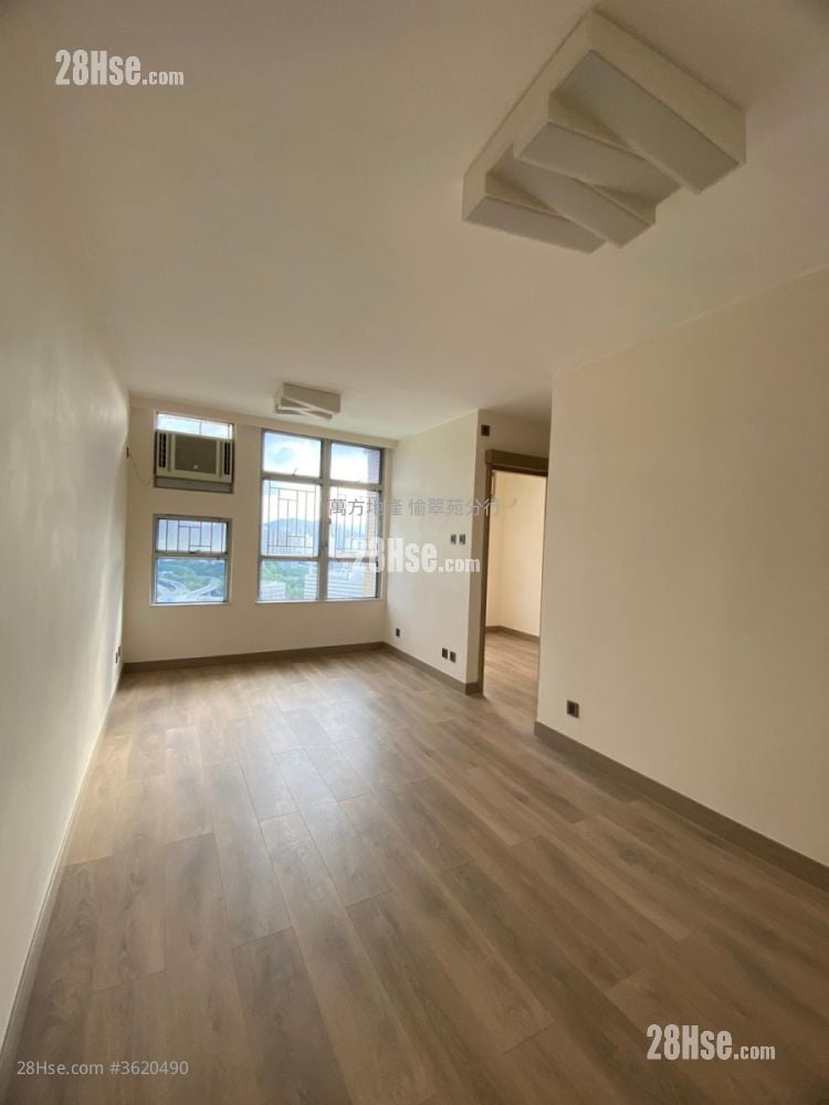 Yu Chui Court Sell 2 Bedrooms , 1 Bathroom 517 ft²