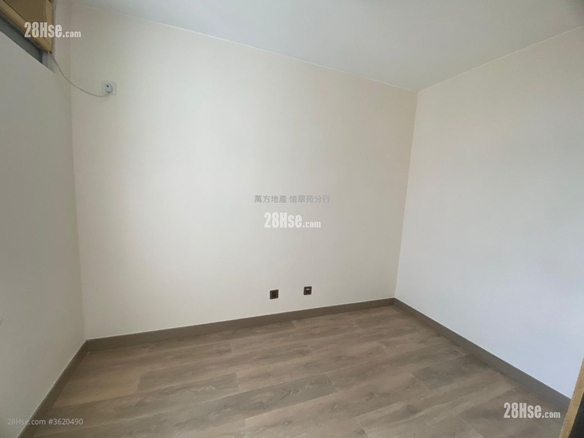 Yu Chui Court Sell 2 Bedrooms , 1 Bathroom 517 ft² Yu Chui Court Sell 2 Bedrooms , 1 Bathroom 517 ft²