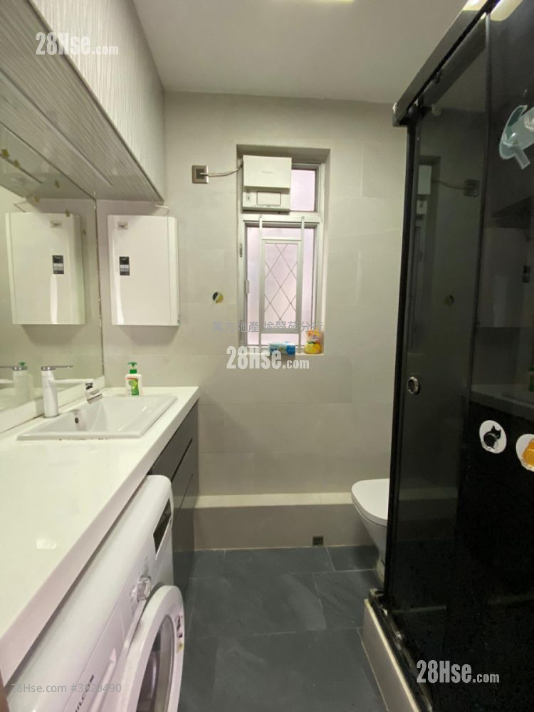 Yu Chui Court Sell 2 Bedrooms , 1 Bathroom 517 ft² Yu Chui Court Sell 2 Bedrooms , 1 Bathroom 517 ft²