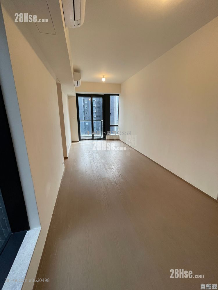Onmantin Rental 3 Bedrooms , 2 Bathrooms 899 ft² Onmantin Rental 3 Bedrooms , 2 Bathrooms 899 ft²