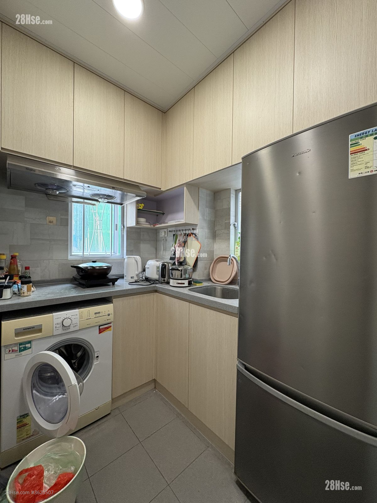 Tung Choi Building Rental 4 Bedrooms , 2 Bathrooms 60 ft² Tung Choi Building Rental 4 Bedrooms , 2 Bathrooms 60 ft²