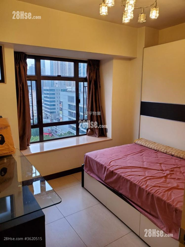 Town Square Rental 3 Bedrooms , 2 Bathrooms 745 ft² Town Square Rental 3 Bedrooms , 2 Bathrooms 745 ft²
