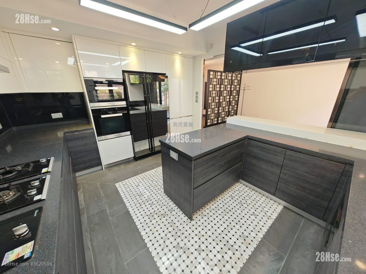 Little Palm Villa Rental 3 Bedrooms , 2 Bathrooms 1,800 ft² Little Palm Villa Rental 3 Bedrooms , 2 Bathrooms 1,800 ft²