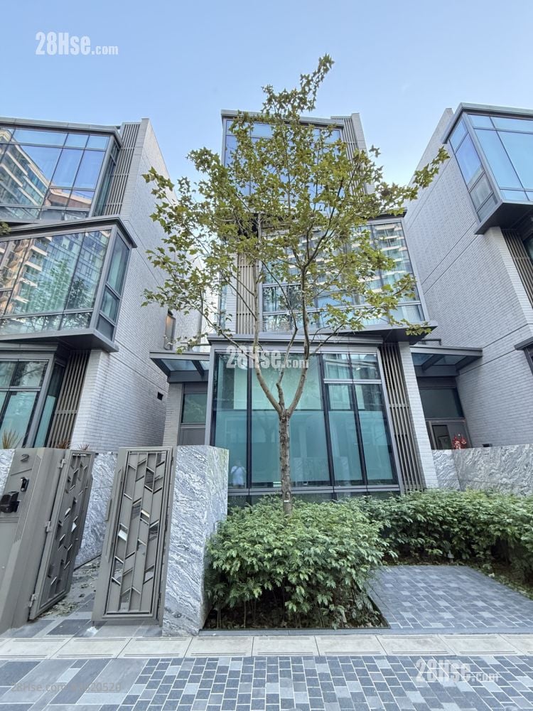 Le Point Rental 2,741 ft²