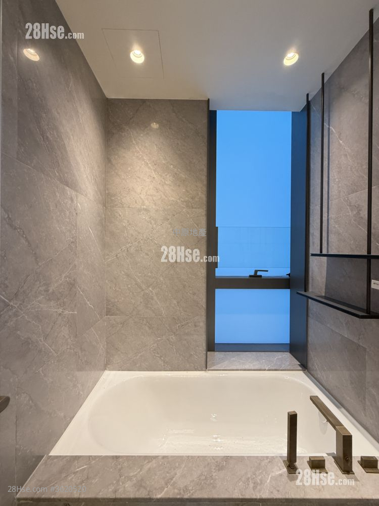 Le Point Rental 2,741 ft² Le Point Rental 2,741 ft²