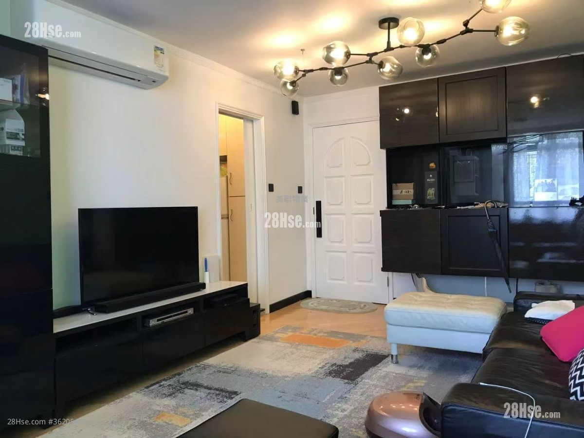 Yu Tung Court Sell 3 Bedrooms , 1 Bathroom 634 ft²