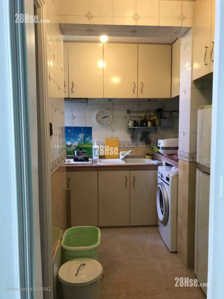 Yu Tung Court Sell 3 Bedrooms , 1 Bathroom 634 ft² Yu Tung Court Sell 3 Bedrooms , 1 Bathroom 634 ft²